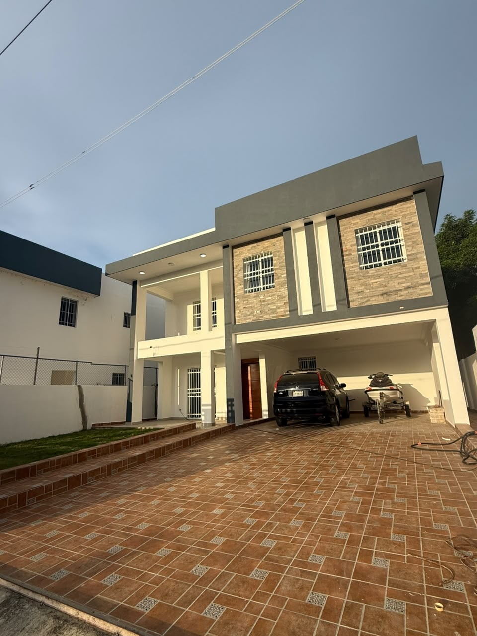 Casa a estrenar en Garden Hills · 4 hab con baño · piscina, foto 2